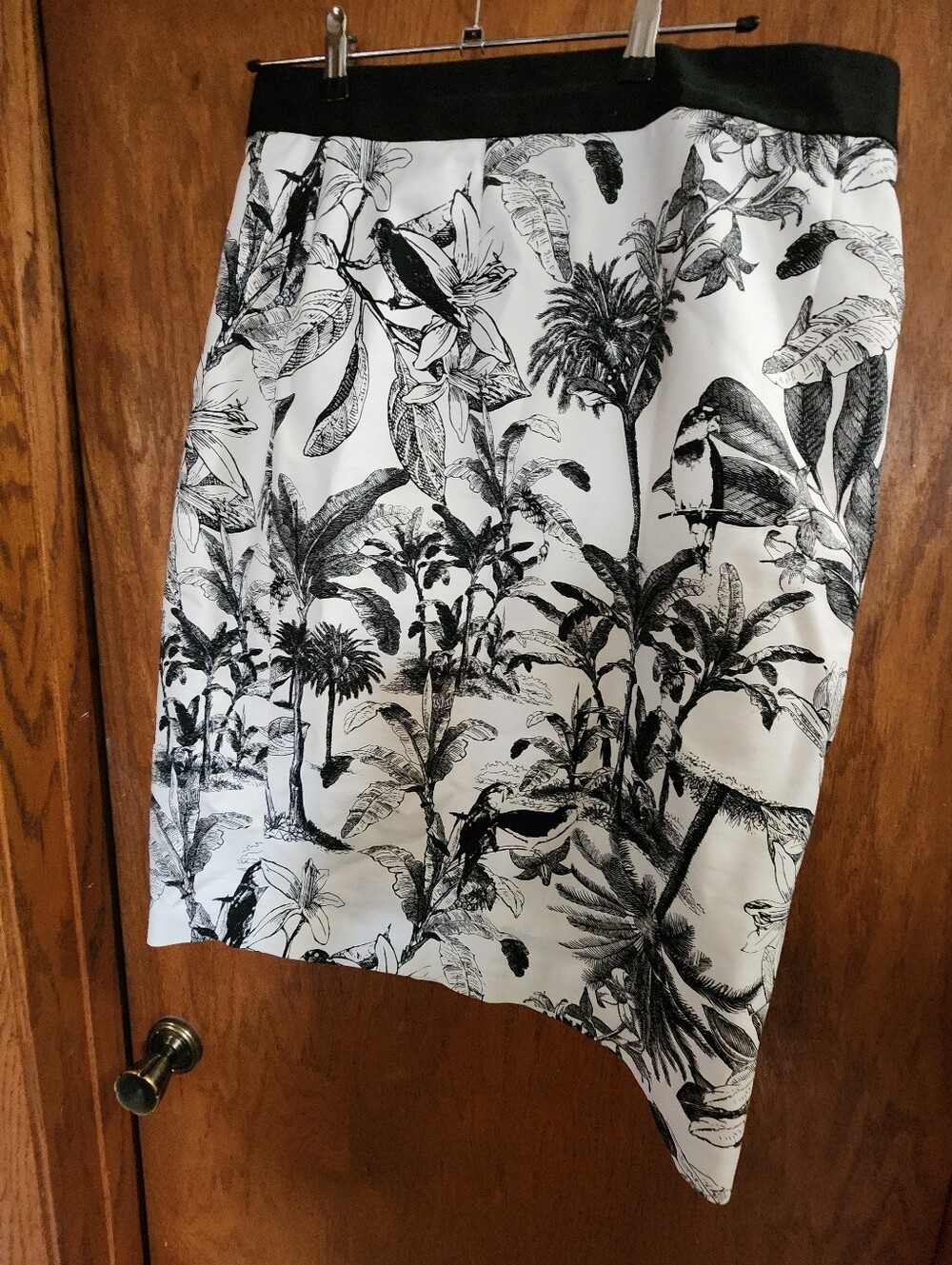 Worthington Black And White Tropical Print Skirt With Lining